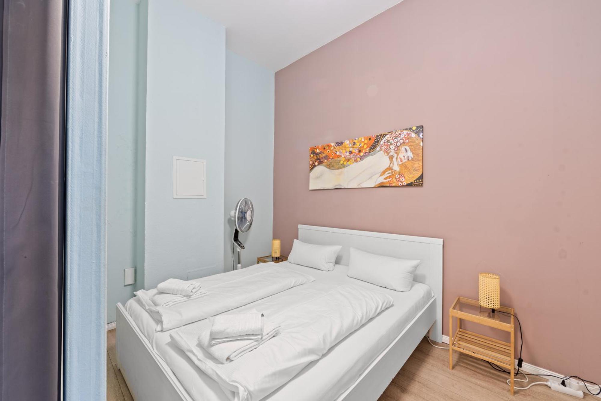 primeflats - Apartment Uthman Berlin-Neukölln Buitenkant foto